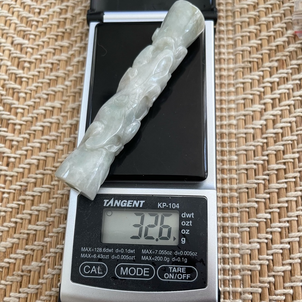 Natural jadeite jade carved ornament - Picture 3 of 10